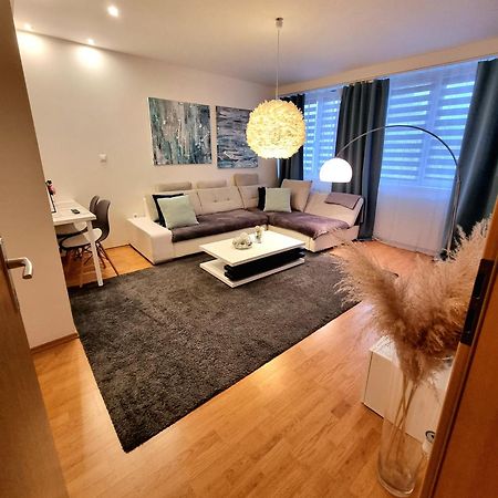 באנסקה ביסטריצה Apartment Banska - City Centre & Private Parking מראה חיצוני תמונה