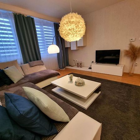 באנסקה ביסטריצה Apartment Banska - City Centre & Private Parking מראה חיצוני תמונה