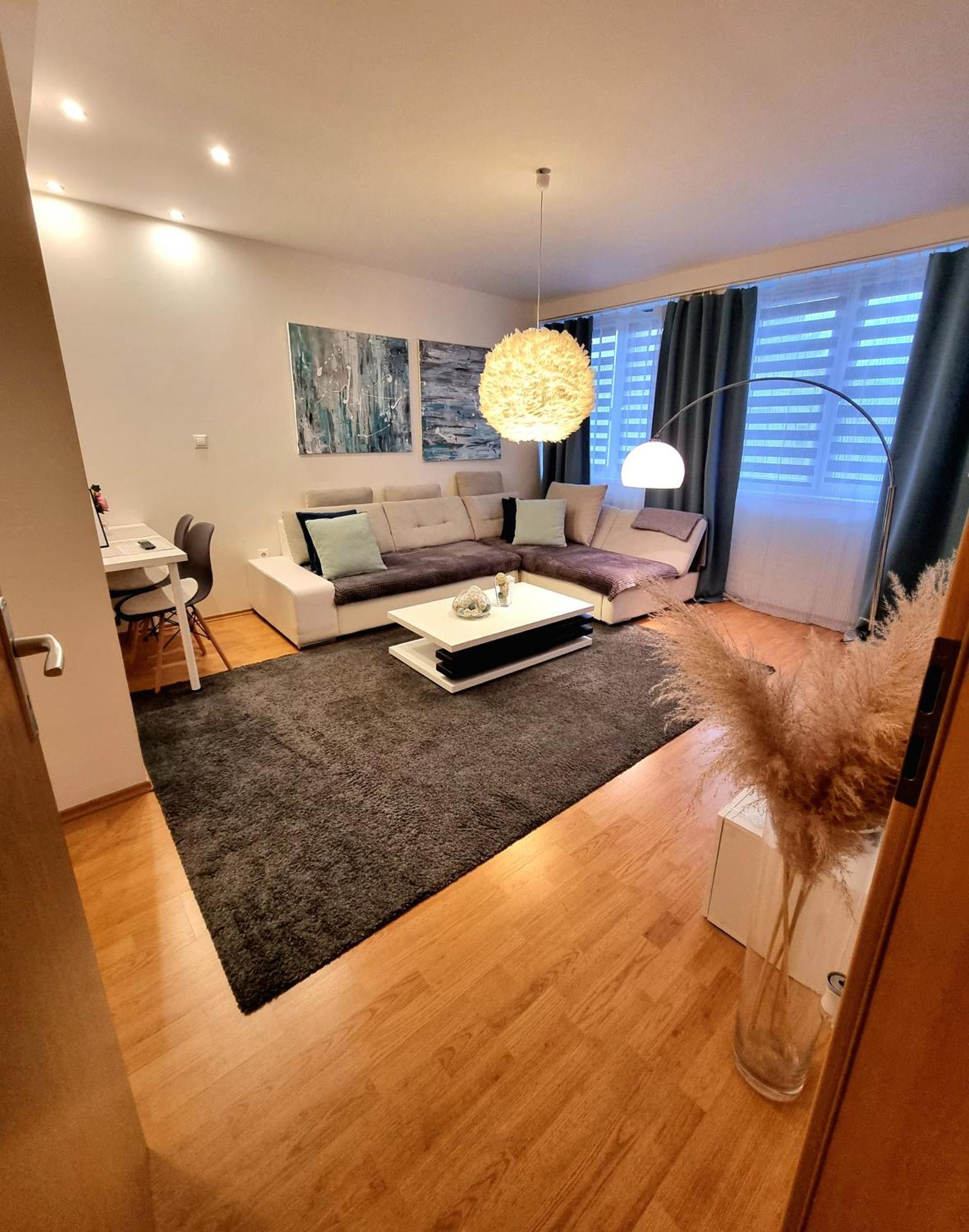 באנסקה ביסטריצה Apartment Banska - City Centre & Private Parking מראה חיצוני תמונה